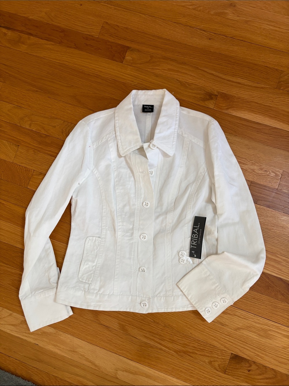 NWT Tribal white jacket/blazer. Size 6